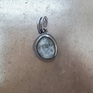 3.00ct ゾイサイトネックレス（バイカラー）