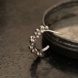 seed ピアス