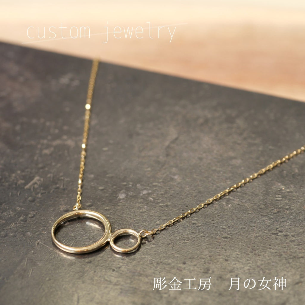 moonネックレス