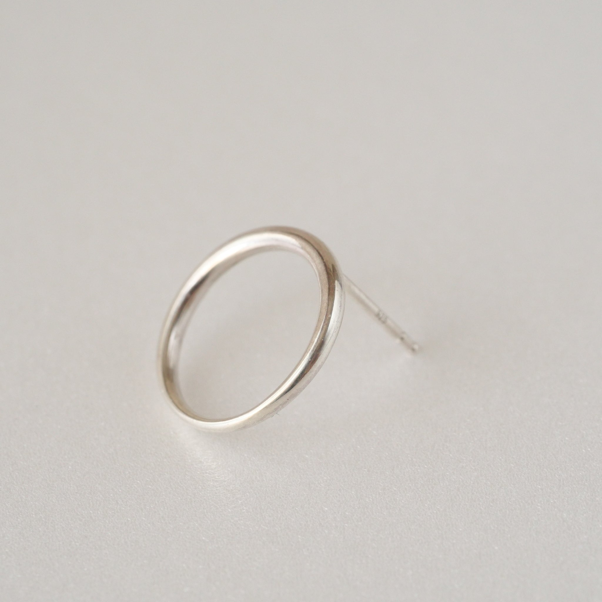 moon ピアス