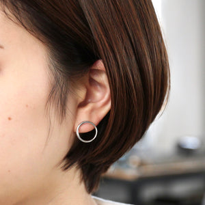 moon ピアス