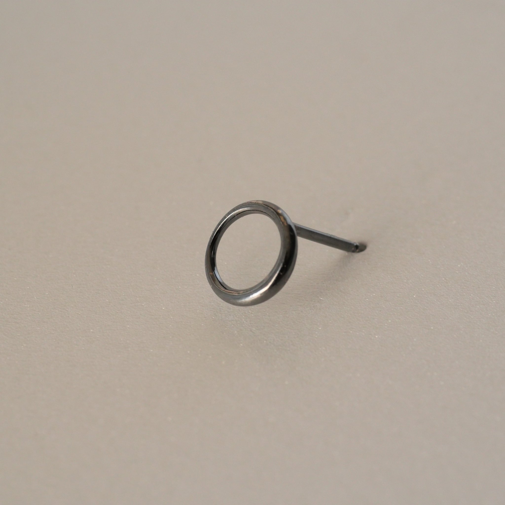 moon ピアス [いぶし]